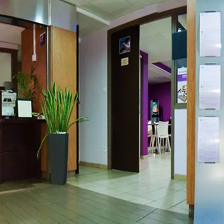 Residhotel Lyon Lamartine Апарт-отель 3*