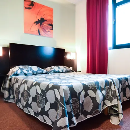 Residhotel Lyon Lamartine Апарт-отель Тассин-Ла-Деми-Луне