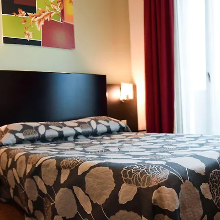 Residhotel Lyon Lamartine Апарт-отель 3*