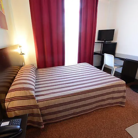 Апарт-отель Residhotel Lyon Lamartine Тассин-Ла-Деми-Луне