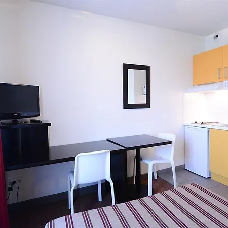 Апарт-отель Residhotel Lyon Lamartine