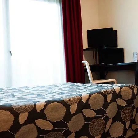 Апарт-отель Residhotel Lyon Lamartine 3*